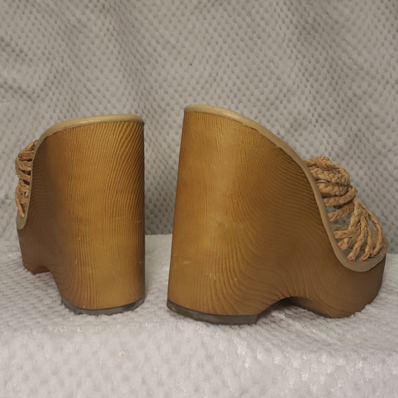 Wood Platform Heels by Canyon River Blues - Picture 3 of 7